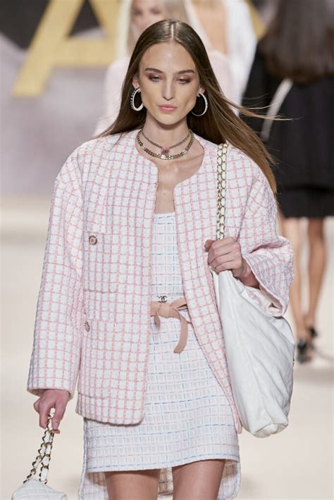 giacca chanel primavera 2022